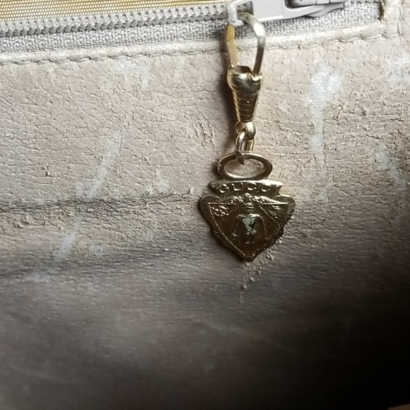 COPY - Vintage Gucci Briefcase - Picture 9 of 16